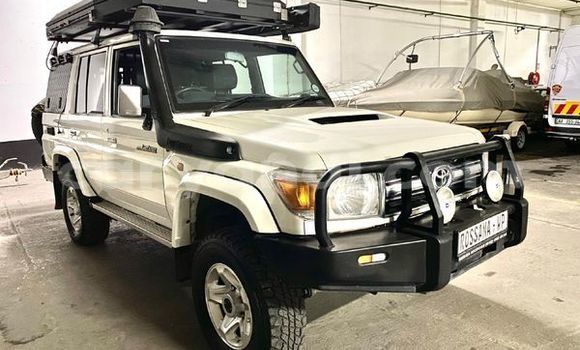 Tenga Tsaru Toyota Land Cruiser Chena Mota in Lusaka in Zambia