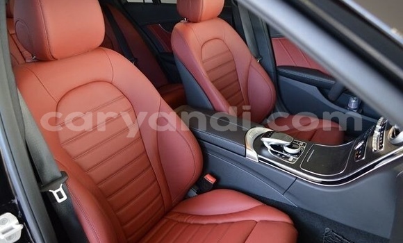 Nunua Ilio tumika Mercedes‒Benz C-klasse AMG Nyeusi Gari ndani ya Livingstone nchini Zambia Nunua Ilio tumika Mercedes‒Benz C-klasse AMG Nyeusi Gari ndani ya Livingstone nchini Zambia