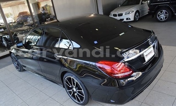 Nunua Ilio tumika Mercedes‒Benz C-klasse AMG Nyeusi Gari ndani ya Livingstone nchini Zambia Nunua Ilio tumika Mercedes‒Benz C-klasse AMG Nyeusi Gari ndani ya Livingstone nchini Zambia