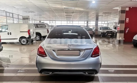 Nunua Ilio tumika Mercedes‒Benz C-klasse AMG Fedha Gari ndani ya Livingstone nchini Zambia Nunua Ilio tumika Mercedes‒Benz C-klasse AMG Fedha Gari ndani ya Livingstone nchini Zambia