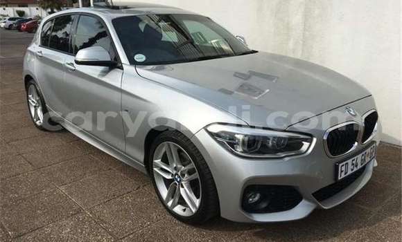 Nunua Ilio tumika BMW 1–Series Fedha Gari ndani ya Livingstone nchini Zambia