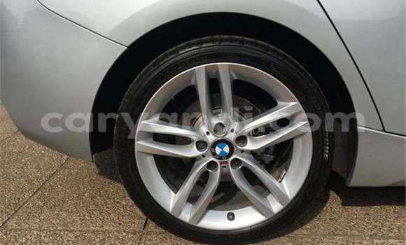 Acheter Occasion Voiture BMW 1–Series Gris à Livingstone, Zambie Acheter Occasion Voiture BMW 1–Series Gris à Livingstone, Zambie