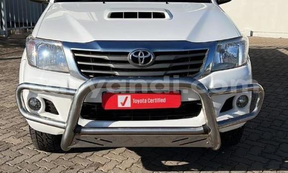 Nunua Ilio tumika Toyota Hilux Nyeupe Gari ndani ya Livingstone nchini Zambia Nunua Ilio tumika Toyota Hilux Nyeupe Gari ndani ya Livingstone nchini Zambia