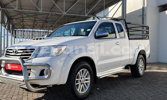 Nunua Ilio tumika Toyota Hilux Nyeupe Gari ndani ya Livingstone nchini Zambia Nunua Ilio tumika Toyota Hilux Nyeupe Gari ndani ya Livingstone nchini Zambia