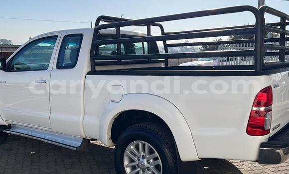 Nunua Ilio tumika Toyota Hilux Nyeupe Gari ndani ya Livingstone nchini Zambia Nunua Ilio tumika Toyota Hilux Nyeupe Gari ndani ya Livingstone nchini Zambia