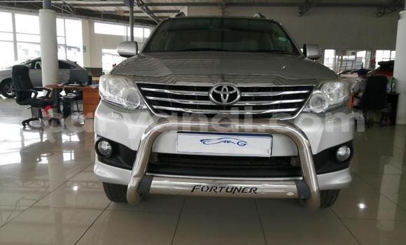 Acheter Occasion Voiture Toyota Fortuner Gris à Livingstone, Zambie Acheter Occasion Voiture Toyota Fortuner Gris à Livingstone, Zambie