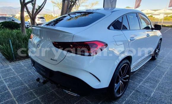 Acheter Occasion Voiture Mercedes‒Benz G-klasse AMG Blanc à Livingstone, Zambie Acheter Occasion Voiture Mercedes‒Benz G-klasse AMG Blanc à Livingstone, Zambie