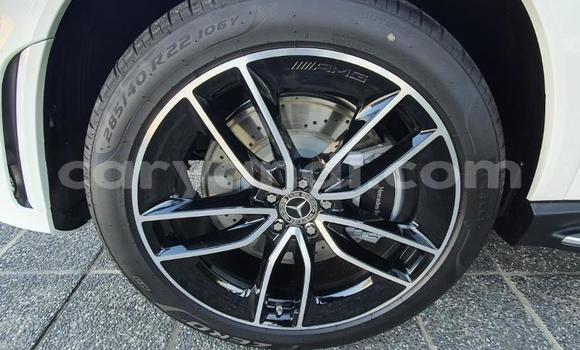 Acheter Occasion Voiture Mercedes‒Benz G-klasse AMG Blanc à Livingstone, Zambie Acheter Occasion Voiture Mercedes‒Benz G-klasse AMG Blanc à Livingstone, Zambie