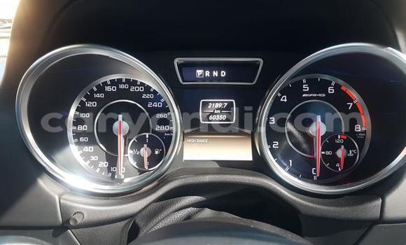 Nunua Ilio tumika Brabus ML 63 Biturbo Nyeusi Gari ndani ya Chilanga nchini Lusaka Nunua Ilio tumika Brabus ML 63 Biturbo Nyeusi Gari ndani ya Chilanga nchini Lusaka