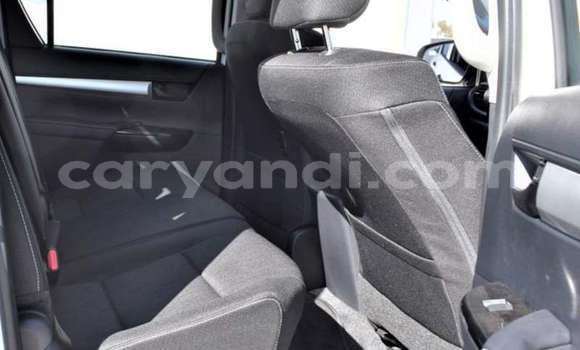 Buy Used Toyota Hilux White Car in Chilanga in Lusaka Buy Used Toyota Hilux White Car in Chilanga in Lusaka