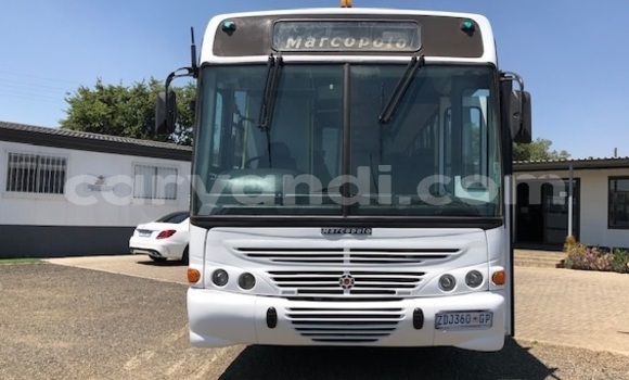 Acheter Occasion Utilitaire Mercedes–Benz 1729 Blanc à Lusaka, Zambie Acheter Occasion Utilitaire Mercedes–Benz 1729 Blanc à Lusaka, Zambie