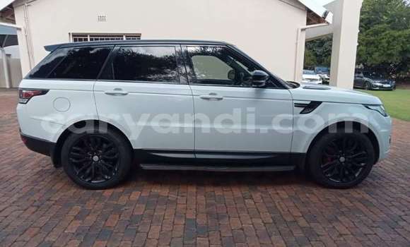 Acheter Occasion Voiture Range Rover Evoque Blanc à Chilanga, Lusaka Acheter Occasion Voiture Range Rover Evoque Blanc à Chilanga, Lusaka