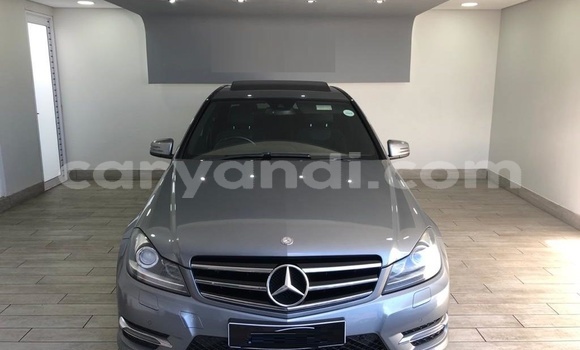 Acheter Occasion Voiture Mercedes‒Benz C-klasse Gris à Livingstone, Zambie Acheter Occasion Voiture Mercedes‒Benz C-klasse Gris à Livingstone, Zambie