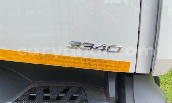 Acheter Occasion Utilitaire Mercedes–Benz Truck Blanc à Chingola, Zambie Acheter Occasion Utilitaire Mercedes–Benz Truck Blanc à Chingola, Zambie
