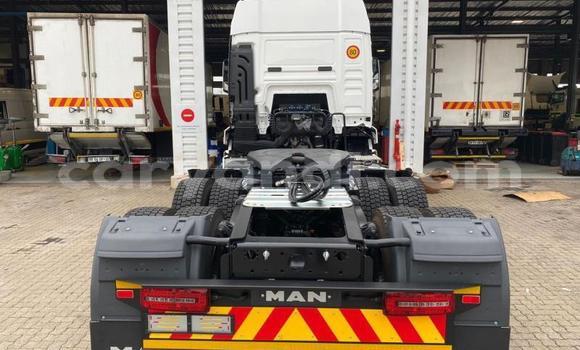 Acheter Occasion Utilitaire Man TGX Blanc à Livingstone, Zambie Acheter Occasion Utilitaire Man TGX Blanc à Livingstone, Zambie