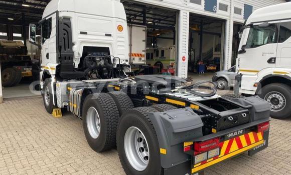 Acheter Occasion Utilitaire Man TGX Blanc à Livingstone, Zambie Acheter Occasion Utilitaire Man TGX Blanc à Livingstone, Zambie