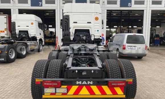 Acheter Occasion Utilitaire Man TGX Blanc à Livingstone, Zambie Acheter Occasion Utilitaire Man TGX Blanc à Livingstone, Zambie