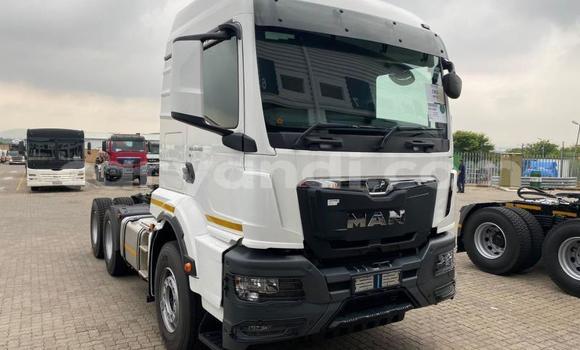 Acheter Occasion Utilitaire Man TGX Blanc à Livingstone, Zambie Acheter Occasion Utilitaire Man TGX Blanc à Livingstone, Zambie