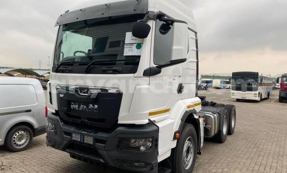 Acheter Occasion Utilitaire Man TGX Blanc à Livingstone, Zambie Acheter Occasion Utilitaire Man TGX Blanc à Livingstone, Zambie