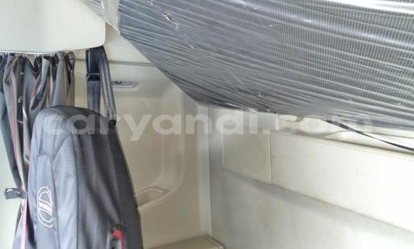 Nunua Ilio tumika Volvo FL Nyeupe Lori ndani ya Chingola nchini Zambia Nunua Ilio tumika Volvo FL Nyeupe Lori ndani ya Chingola nchini Zambia