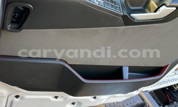 Acheter Occasion Utilitaire Volvo FL Blanc à Livingstone, Zambie Acheter Occasion Utilitaire Volvo FL Blanc à Livingstone, Zambie