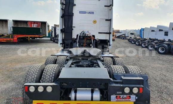 Acheter Occasion Utilitaire Volvo FL Blanc à Lusaka, Zambie Acheter Occasion Utilitaire Volvo FL Blanc à Lusaka, Zambie