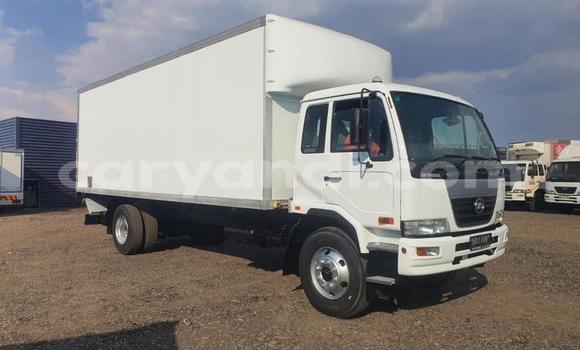 Tenga Tsaru Nissan UD Zvimwe Rori in Kitwe in Zambia