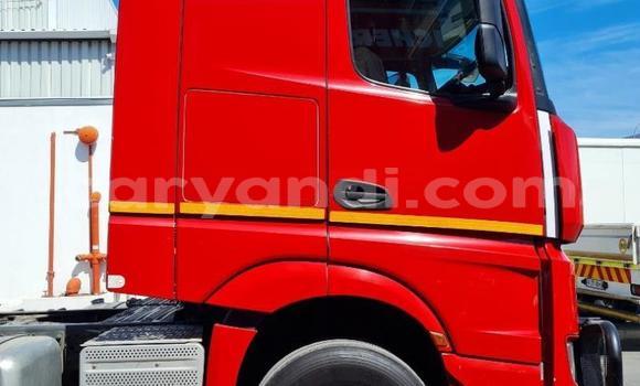 Acheter Occasion Utilitaire Mercedes–Benz 2644 Rouge à Livingstone, Zambie Acheter Occasion Utilitaire Mercedes–Benz 2644 Rouge à Livingstone, Zambie