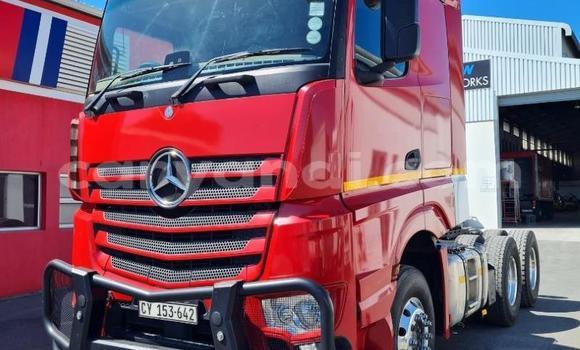 Acheter Occasion Utilitaire Mercedes–Benz 2644 Rouge à Livingstone, Zambie Acheter Occasion Utilitaire Mercedes–Benz 2644 Rouge à Livingstone, Zambie