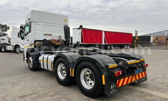 Acheter Occasion Utilitaire Nissan UD Blanc à Kitwe, Zambie Acheter Occasion Utilitaire Nissan UD Blanc à Kitwe, Zambie