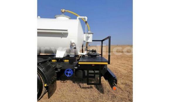 Acheter Neuf Utilitaire Isuzu FTR 850 Blanc à Lusaka, Zambie Acheter Neuf Utilitaire Isuzu FTR 850 Blanc à Lusaka, Zambie