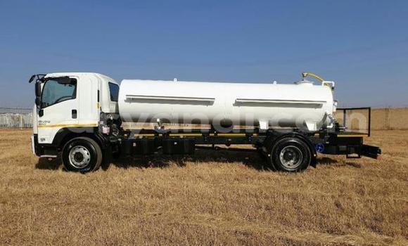 Acheter Neuf Utilitaire Isuzu FTR 850 Blanc à Lusaka, Zambie Acheter Neuf Utilitaire Isuzu FTR 850 Blanc à Lusaka, Zambie