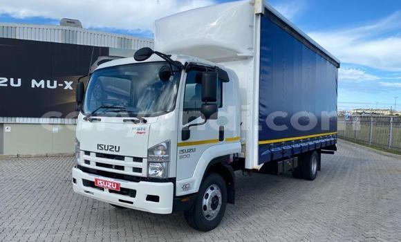 Buy Used Isuzu FTR 850 White Truck in Lusaka in Zambia