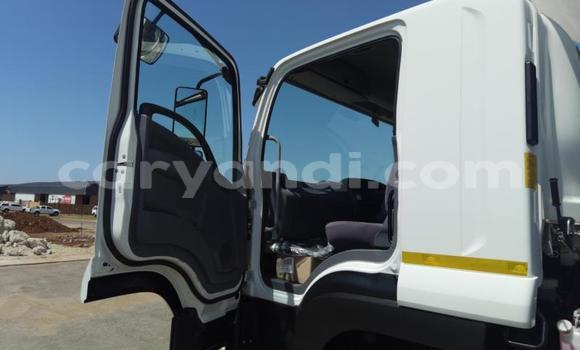 Acheter Occasion Utilitaire Isuzu FTR 850 Blanc à Kitwe, Zambie Acheter Occasion Utilitaire Isuzu FTR 850 Blanc à Kitwe, Zambie
