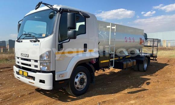 Buy New Isuzu FTR 850 White Truck in Kitwe in Zambia