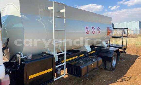 Acheter Neuf Utilitaire Isuzu FTR 850 Blanc à Kitwe, Zambie Acheter Neuf Utilitaire Isuzu FTR 850 Blanc à Kitwe, Zambie