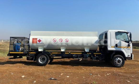 Acheter Neuf Utilitaire Isuzu FTR 850 Blanc à Kitwe, Zambie Acheter Neuf Utilitaire Isuzu FTR 850 Blanc à Kitwe, Zambie