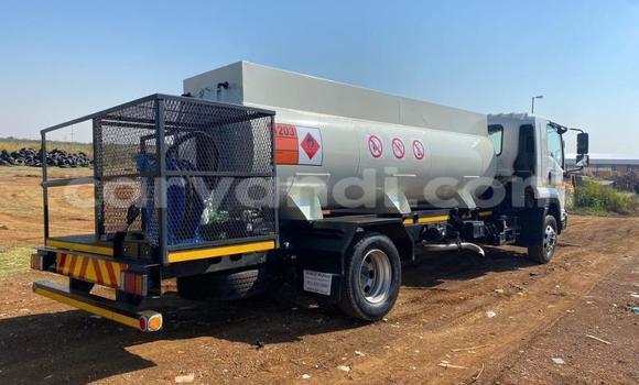 Acheter Neuf Utilitaire Isuzu FTR 850 Blanc à Kitwe, Zambie Acheter Neuf Utilitaire Isuzu FTR 850 Blanc à Kitwe, Zambie