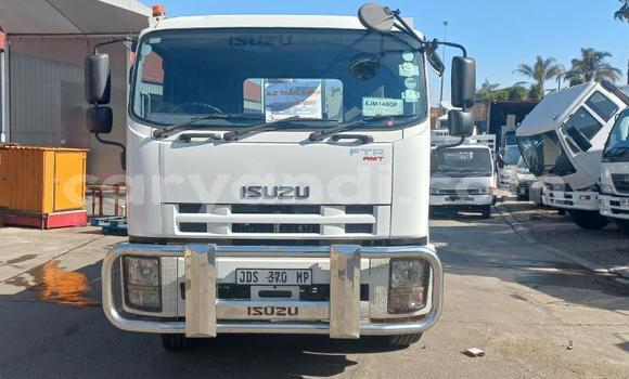Acheter Occasion Utilitaire Isuzu FTR 850 Blanc à Livingstone, Zambie Acheter Occasion Utilitaire Isuzu FTR 850 Blanc à Livingstone, Zambie