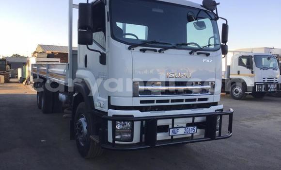 Acheter Occasion Utilitaire Isuzu FTR 850 Blanc à Chingola, Zambie Acheter Occasion Utilitaire Isuzu FTR 850 Blanc à Chingola, Zambie