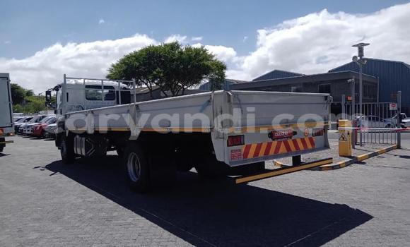 Acheter Occasion Utilitaire Isuzu FTR 850 Blanc à Chingola, Zambie Acheter Occasion Utilitaire Isuzu FTR 850 Blanc à Chingola, Zambie