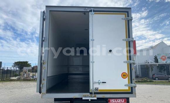 Buy Used Isuzu FTR 850 White Truck in Livingstone in Zambia Buy Used Isuzu FTR 850 White Truck in Livingstone in Zambia