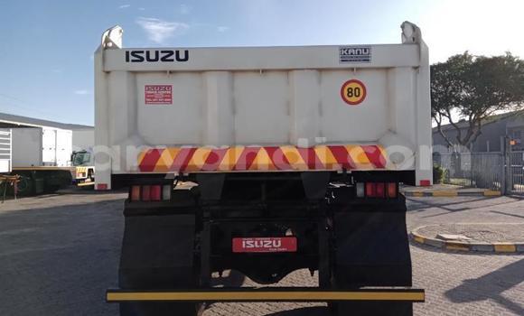 Acheter Occasion Utilitaire Isuzu FTR 850 Blanc à Chingola, Zambie Acheter Occasion Utilitaire Isuzu FTR 850 Blanc à Chingola, Zambie