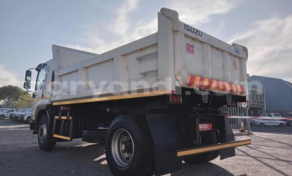 Acheter Occasion Utilitaire Isuzu FTR 850 Blanc à Chingola, Zambie Acheter Occasion Utilitaire Isuzu FTR 850 Blanc à Chingola, Zambie