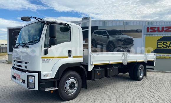 Tenga Tsaru Isuzu FTR 850 Chena Rori in Lusaka in Zambia Tenga Tsaru Isuzu FTR 850 Chena Rori in Lusaka in Zambia