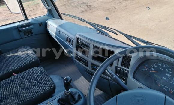 Acheter Occasion Utilitaire Nissan UD Blanc à Chingola, Zambie Acheter Occasion Utilitaire Nissan UD Blanc à Chingola, Zambie