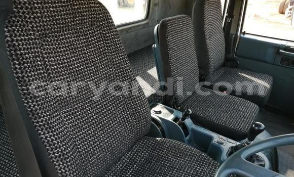 Acheter Occasion Utilitaire Nissan UD Blanc à Chingola, Zambie Acheter Occasion Utilitaire Nissan UD Blanc à Chingola, Zambie