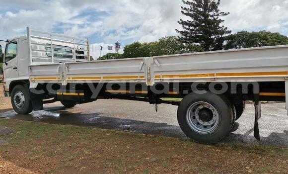 Acheter Occasion Utilitaire Hino 300 Series Blanc à Kitwe, Zambie Acheter Occasion Utilitaire Hino 300 Series Blanc à Kitwe, Zambie