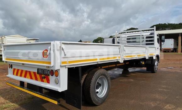 Acheter Occasion Utilitaire Hino 300 Series Blanc à Kitwe, Zambie Acheter Occasion Utilitaire Hino 300 Series Blanc à Kitwe, Zambie