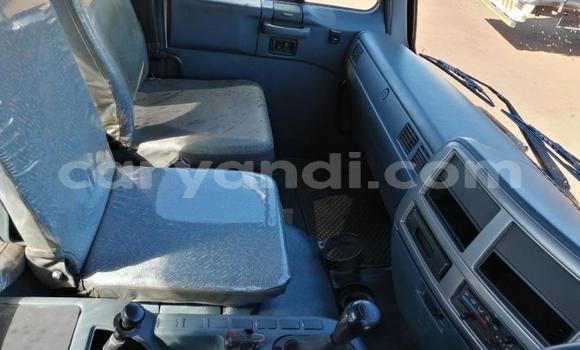 Acheter Occasion Utilitaire Nissan UD Blanc à Livingstone, Zambie Acheter Occasion Utilitaire Nissan UD Blanc à Livingstone, Zambie